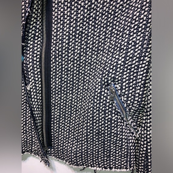 Gap Collarless Frayed Raw Edge Tweed Full Zip Blazer Jacket size 8 EUC! - Picture 8 of 16